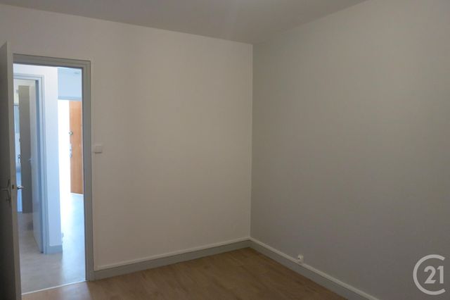 Appartement F2 à louer - 2 pièces - 49.0 m2 - MONTLUCON - 03 - AUVERGNE - Century 21 Pasquet Immobilier
