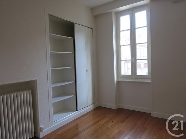Appartement F2 à louer - 2 pièces - 50.0 m2 - MONTLUCON - 03 - AUVERGNE - Century 21 Pasquet Immobilier