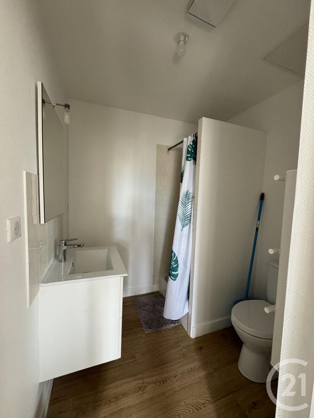 Appartement F1 à louer - 1 pièce - 34.07 m2 - MONTLUCON - 03 - AUVERGNE - Century 21 Pasquet Immobilier