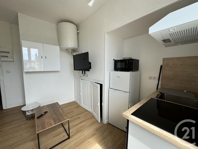Appartement F1 à louer - 1 pièce - 34.07 m2 - MONTLUCON - 03 - AUVERGNE - Century 21 Pasquet Immobilier