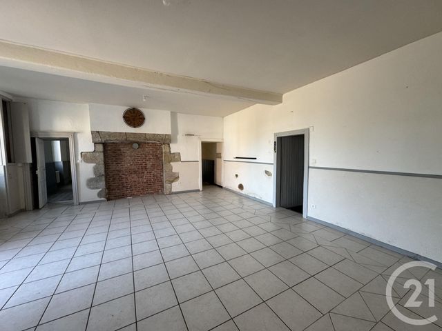 maison à louer - 5 pièces - 167.58 m2 - SAUVAGNY - 03 - AUVERGNE - Century 21 Pasquet Immobilier