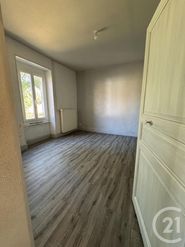 maison à louer - 5 pièces - 167.58 m2 - SAUVAGNY - 03 - AUVERGNE - Century 21 Pasquet Immobilier