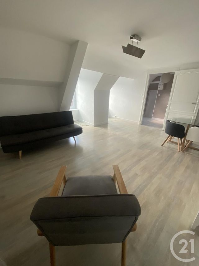 Appartement F3 à louer - 3 pièces - 63.02 m2 - MONTLUCON - 03 - AUVERGNE - Century 21 Pasquet Immobilier