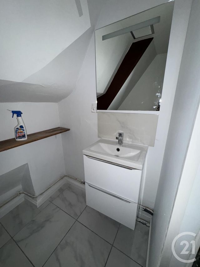 Appartement F3 à louer - 3 pièces - 63.02 m2 - MONTLUCON - 03 - AUVERGNE - Century 21 Pasquet Immobilier