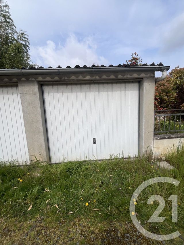 parking à louer - 12.0 m2 - MONTLUCON - 03 - AUVERGNE - Century 21 Pasquet Immobilier