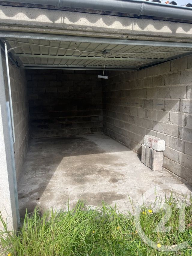 parking à louer - 12.0 m2 - MONTLUCON - 03 - AUVERGNE - Century 21 Pasquet Immobilier