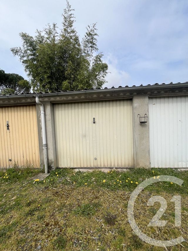 parking à louer - 12.0 m2 - MONTLUCON - 03 - AUVERGNE - Century 21 Pasquet Immobilier