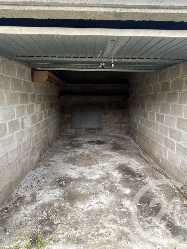 parking à louer - 12.0 m2 - MONTLUCON - 03 - AUVERGNE - Century 21 Pasquet Immobilier