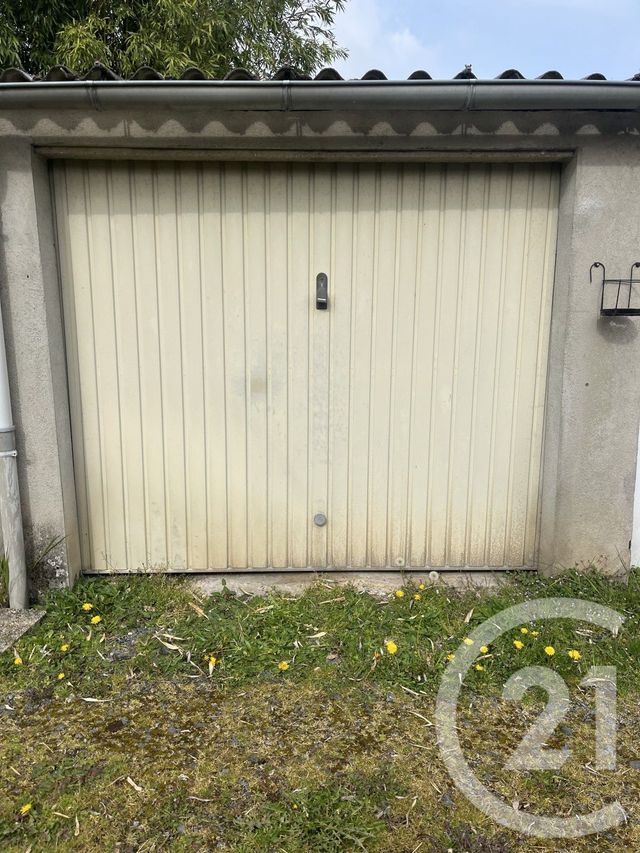 parking à louer - 12.0 m2 - MONTLUCON - 03 - AUVERGNE - Century 21 Pasquet Immobilier