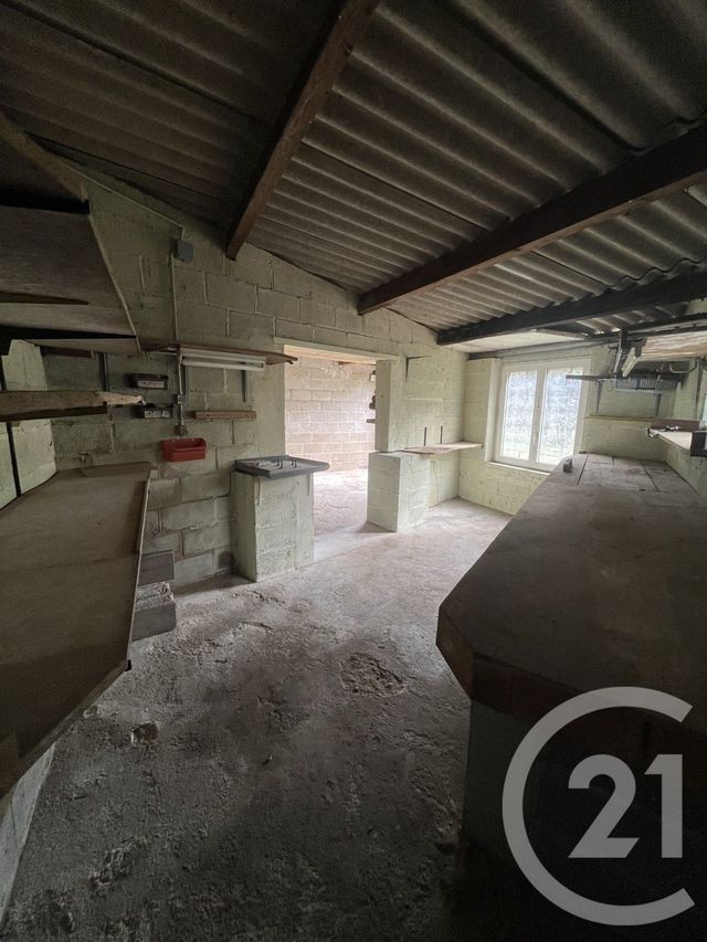 parking à louer - 12.0 m2 - MONTLUCON - 03 - AUVERGNE - Century 21 Pasquet Immobilier