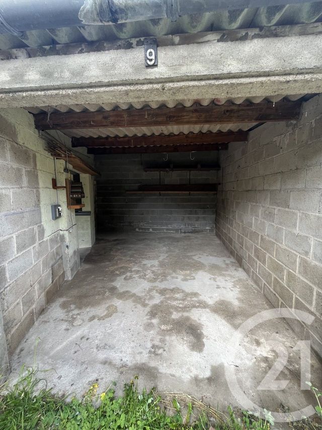 parking à louer - 12.0 m2 - MONTLUCON - 03 - AUVERGNE - Century 21 Pasquet Immobilier