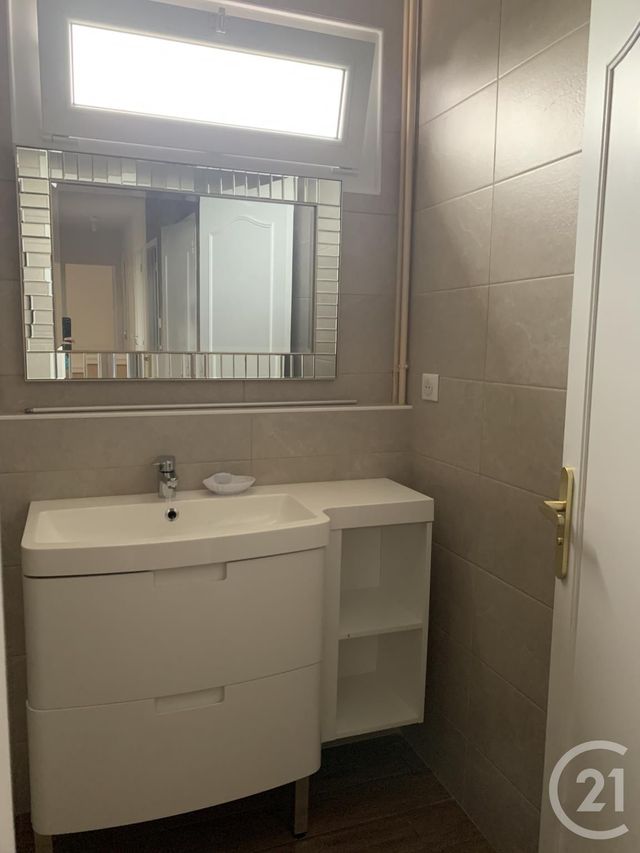 Appartement F4 à louer - 5 pièces - 95.73 m2 - MONTLUCON - 03 - AUVERGNE - Century 21 Pasquet Immobilier