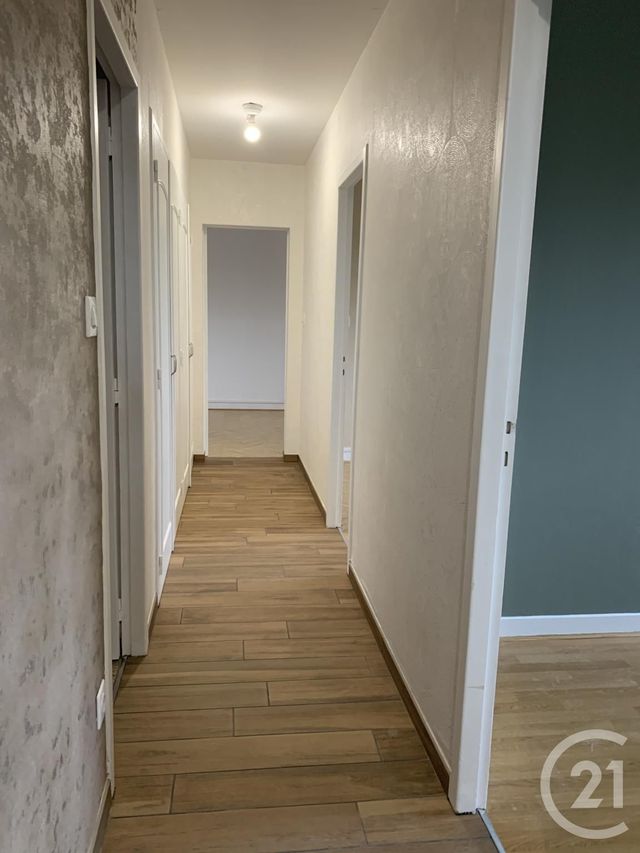Appartement F4 à louer - 5 pièces - 95.73 m2 - MONTLUCON - 03 - AUVERGNE - Century 21 Pasquet Immobilier