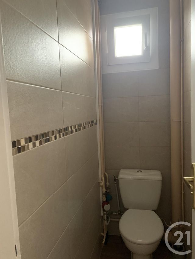 Appartement F4 à louer - 5 pièces - 95.73 m2 - MONTLUCON - 03 - AUVERGNE - Century 21 Pasquet Immobilier