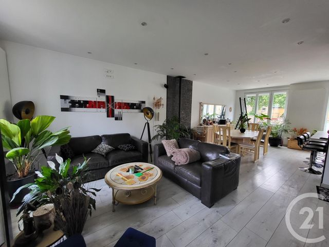 maison à louer - 4 pièces - 103.3 m2 - TREIGNAT - 03 - AUVERGNE - Century 21 Pasquet Immobilier