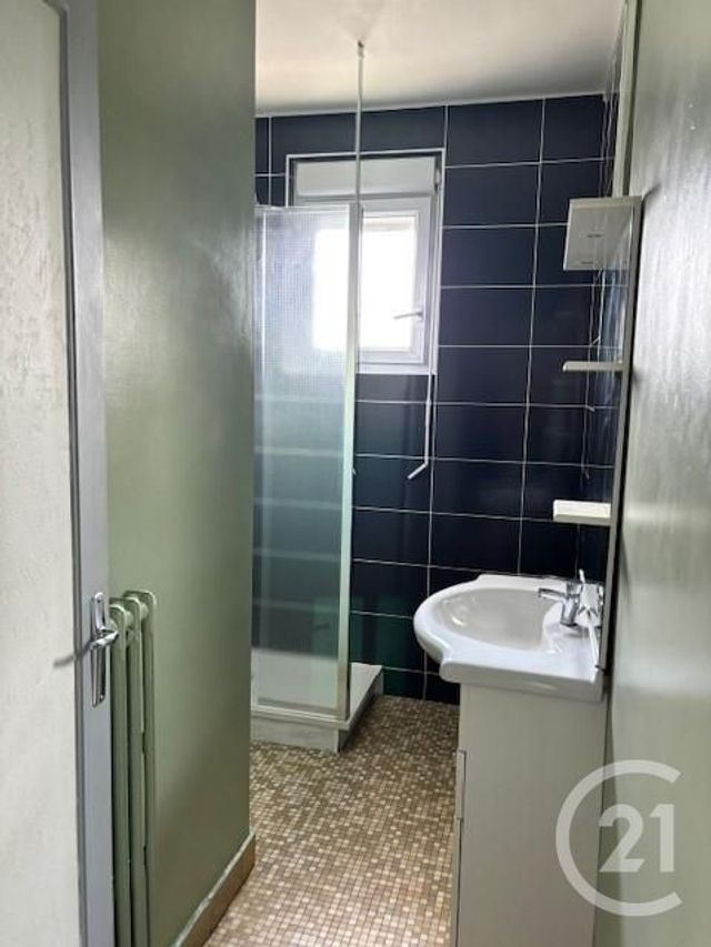 Appartement F4 à vendre - 4 pièces - 80.0 m2 - MONTLUCON - 03 - AUVERGNE - Century 21 Pasquet Immobilier