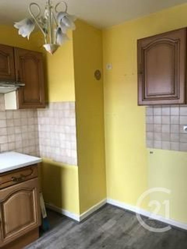 Appartement F3 à vendre - 3 pièces - 59.46 m2 - MONTLUCON - 03 - AUVERGNE - Century 21 Pasquet Immobilier