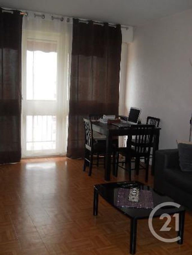 Appartement F3 à vendre - 3 pièces - 59.46 m2 - MONTLUCON - 03 - AUVERGNE - Century 21 Pasquet Immobilier