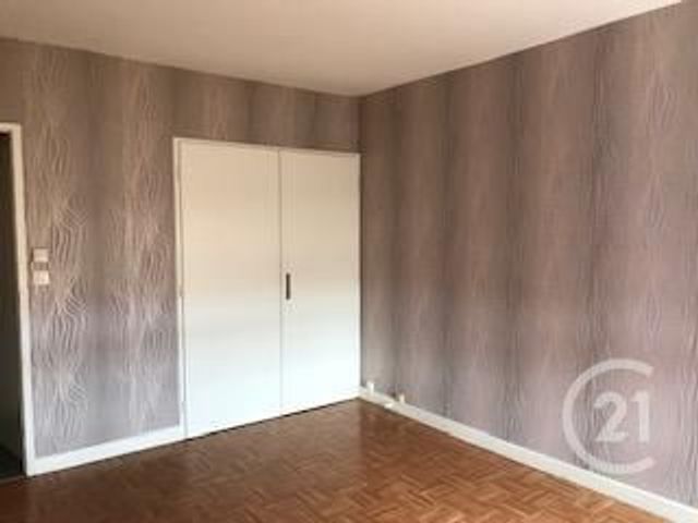 Appartement F3 à vendre - 3 pièces - 59.46 m2 - MONTLUCON - 03 - AUVERGNE - Century 21 Pasquet Immobilier