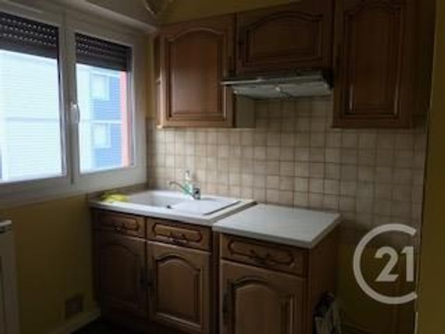 Appartement F3 à vendre - 3 pièces - 59.46 m2 - MONTLUCON - 03 - AUVERGNE - Century 21 Pasquet Immobilier