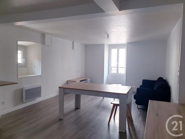 Appartement F2 à louer - 2 pièces - 49.8 m2 - MONTLUCON - 03 - AUVERGNE - Century 21 Pasquet Immobilier