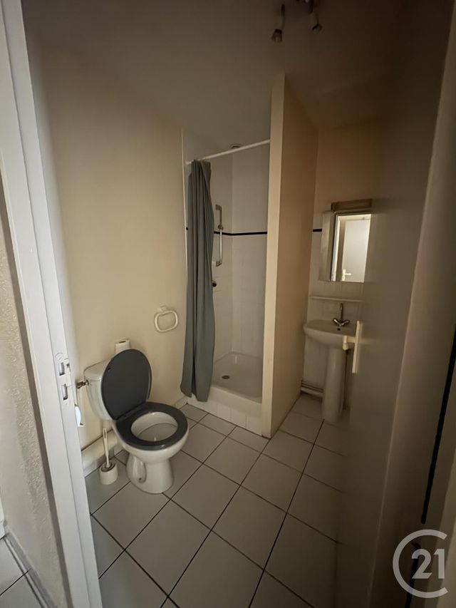 Appartement F1 à louer - 2 pièces - 32.48 m2 - MONTLUCON - 03 - AUVERGNE - Century 21 Pasquet Immobilier