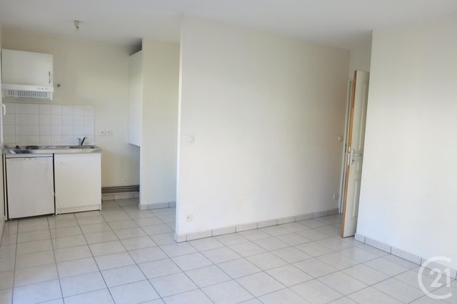 Appartement F2 à vendre - 2 pièces - 38.0 m2 - MONTLUCON - 03 - AUVERGNE - Century 21 Pasquet Immobilier