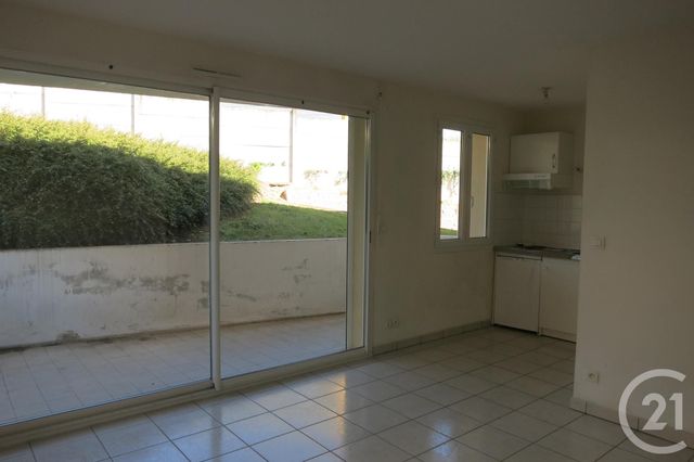 Appartement F2 à vendre - 2 pièces - 38.0 m2 - MONTLUCON - 03 - AUVERGNE - Century 21 Pasquet Immobilier