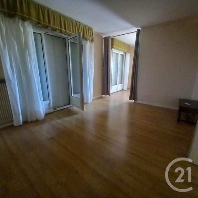 Appartement F3 à vendre - 3 pièces - 60.0 m2 - MONTLUCON - 03 - AUVERGNE - Century 21 Pasquet Immobilier