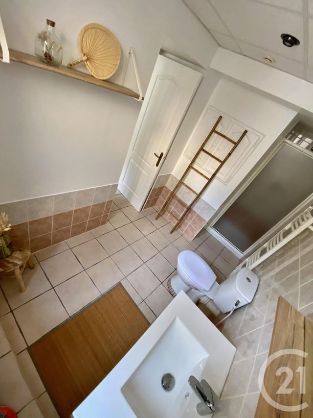 Appartement F2 bis à louer - 3 pièces - 71.38 m2 - MONTLUCON - 03 - AUVERGNE - Century 21 Pasquet Immobilier