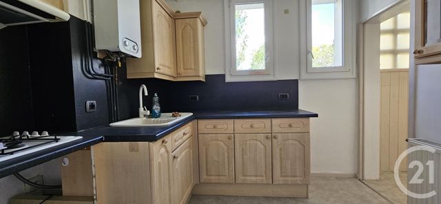 Appartement F4 à vendre - 4 pièces - 65.94 m2 - MONTLUCON - 03 - AUVERGNE - Century 21 Pasquet Immobilier