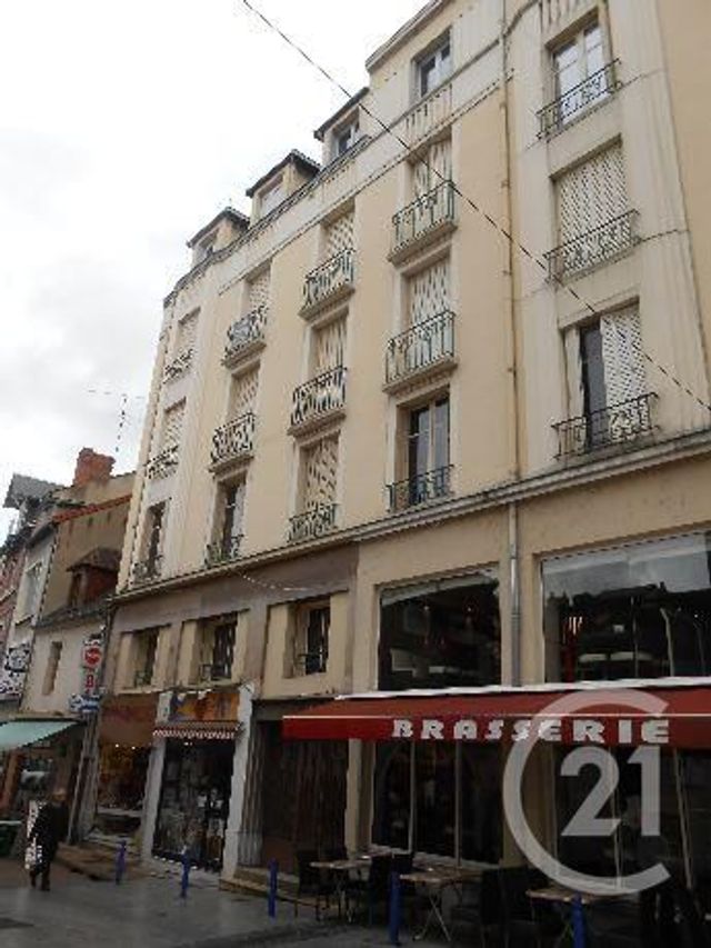 Appartement F3 à louer - 4 pièces - 75.0 m2 - MONTLUCON - 03 - AUVERGNE - Century 21 Pasquet Immobilier