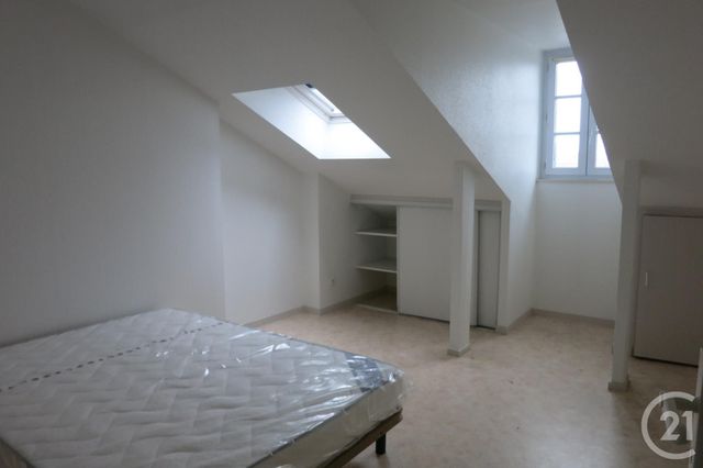 Appartement F3 à louer - 3 pièces - 44.63 m2 - MONTLUCON - 03 - AUVERGNE - Century 21 Pasquet Immobilier