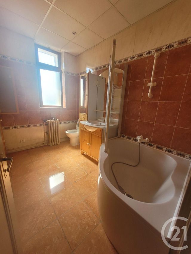 maison à louer - 4 pièces - 88.0 m2 - MONTLUCON - 03 - AUVERGNE - Century 21 Pasquet Immobilier