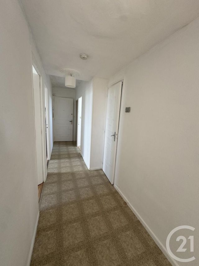 Appartement F3 à louer - 3 pièces - 69.13 m2 - MONTLUCON - 03 - AUVERGNE - Century 21 Pasquet Immobilier