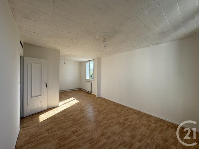 Appartement F3 à louer - 3 pièces - 69.13 m2 - MONTLUCON - 03 - AUVERGNE - Century 21 Pasquet Immobilier