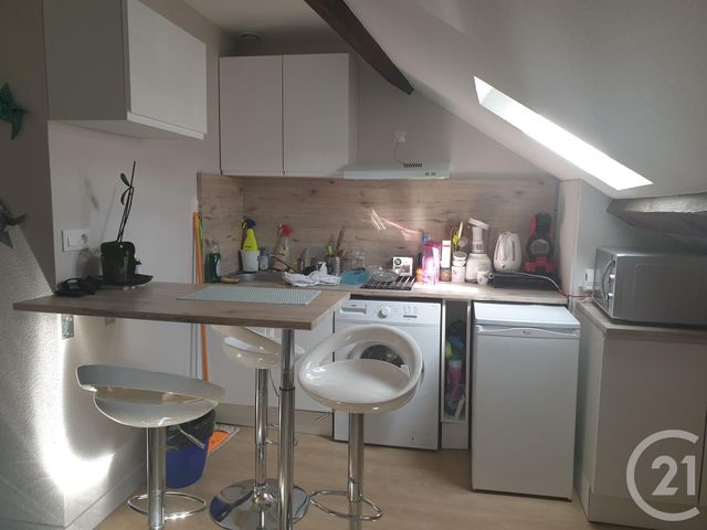 Appartement F1 à louer - 1 pièce - 23.0 m2 - MONTLUCON - 03 - AUVERGNE - Century 21 Pasquet Immobilier