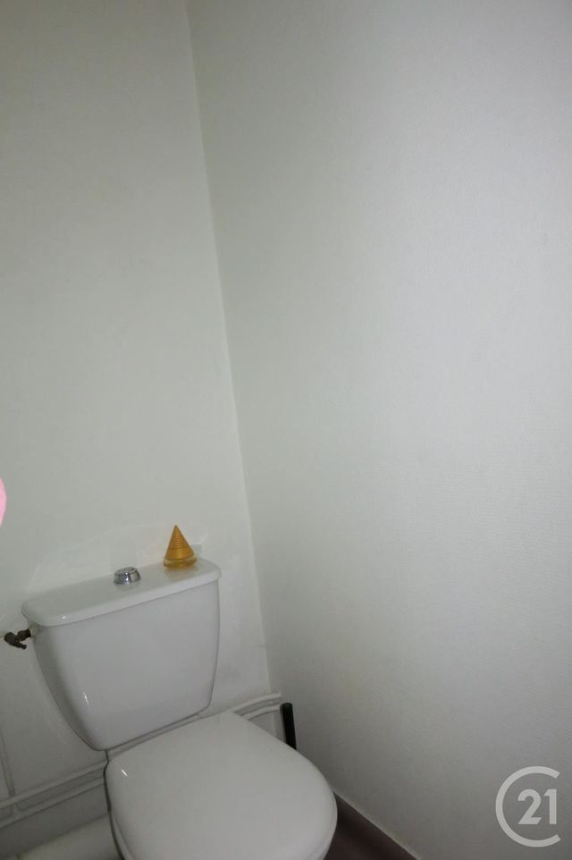 Appartement F1 à louer - 1 pièce - 23.0 m2 - MONTLUCON - 03 - AUVERGNE - Century 21 Pasquet Immobilier