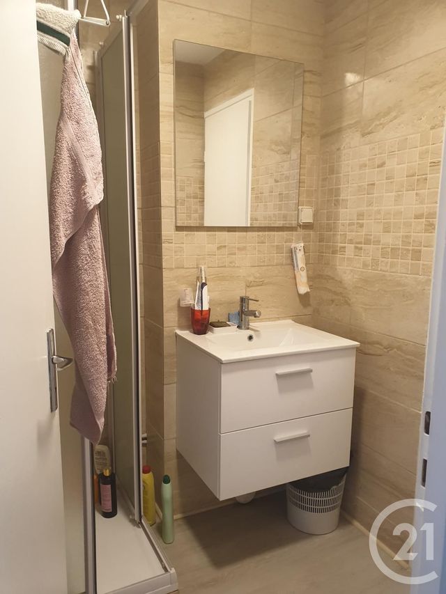 Appartement F1 à louer - 1 pièce - 23.0 m2 - MONTLUCON - 03 - AUVERGNE - Century 21 Pasquet Immobilier