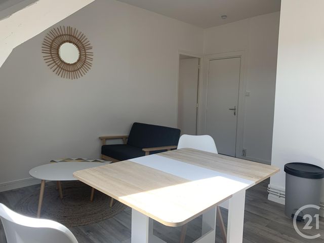 Appartement F1 à louer - 1 pièce - 22.0 m2 - MONTLUCON - 03 - AUVERGNE - Century 21 Pasquet Immobilier