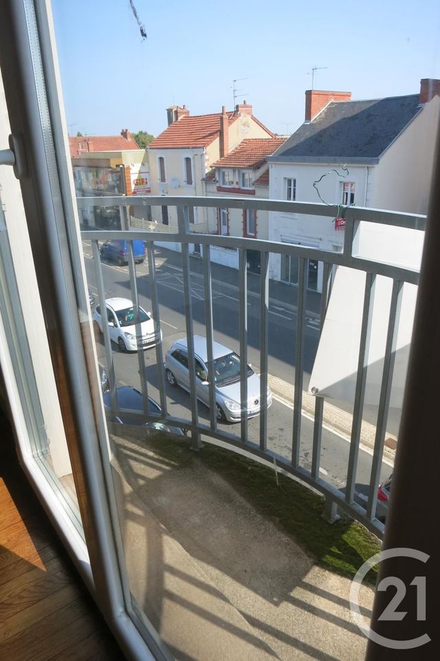 Appartement F3 à louer - 3 pièces - 80.0 m2 - MONTLUCON - 03 - AUVERGNE - Century 21 Pasquet Immobilier