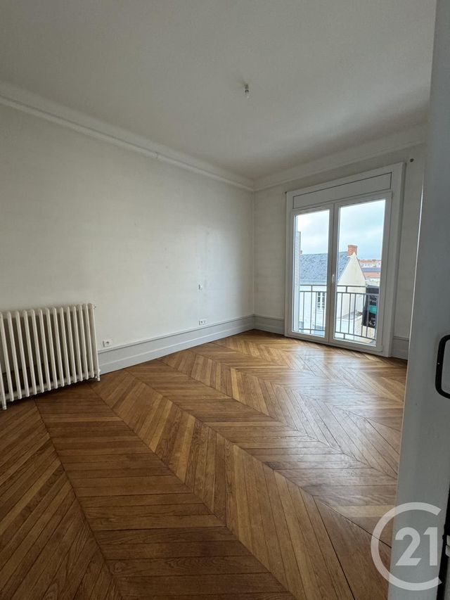Appartement F3 à louer - 3 pièces - 80.0 m2 - MONTLUCON - 03 - AUVERGNE - Century 21 Pasquet Immobilier