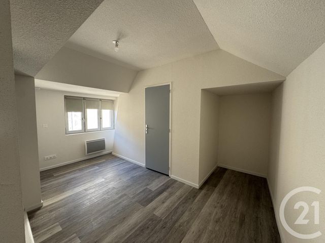 Appartement F1 à louer - 1 pièce - 29.67 m2 - MONTLUCON - 03 - AUVERGNE - Century 21 Pasquet Immobilier