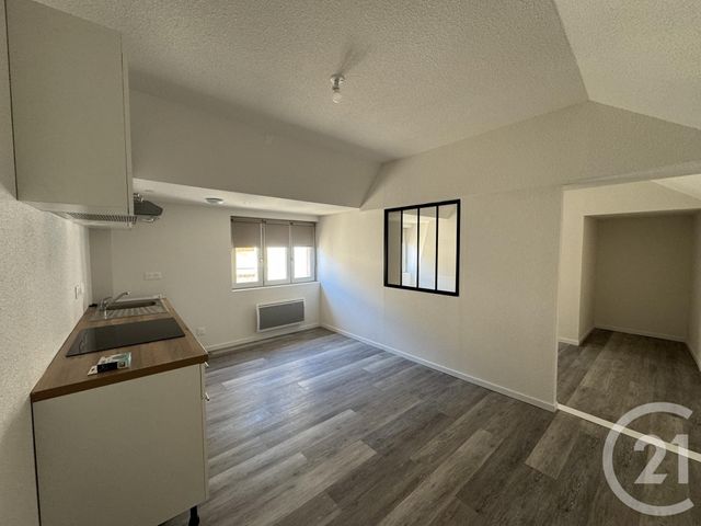Appartement F1 à louer - 1 pièce - 29.67 m2 - MONTLUCON - 03 - AUVERGNE - Century 21 Pasquet Immobilier