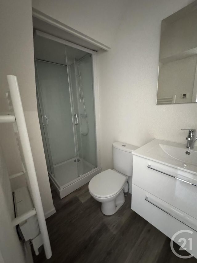 Appartement F1 à louer - 1 pièce - 29.67 m2 - MONTLUCON - 03 - AUVERGNE - Century 21 Pasquet Immobilier
