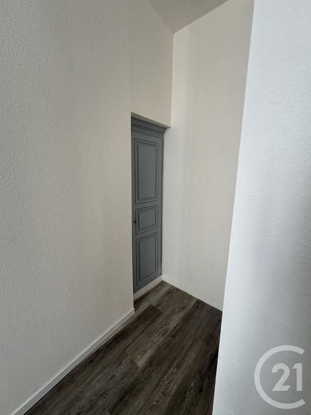 Appartement F1 à louer - 1 pièce - 27.98 m2 - MONTLUCON - 03 - AUVERGNE - Century 21 Pasquet Immobilier