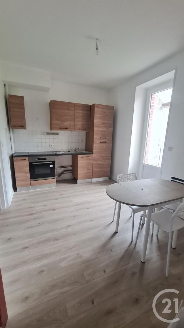 Appartement F1 à louer - 1 pièce - 34.88 m2 - MONTLUCON - 03 - AUVERGNE - Century 21 Pasquet Immobilier