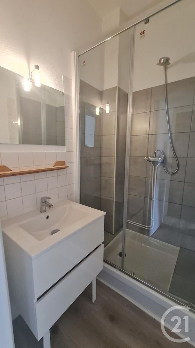 Appartement F1 à louer - 1 pièce - 34.88 m2 - MONTLUCON - 03 - AUVERGNE - Century 21 Pasquet Immobilier