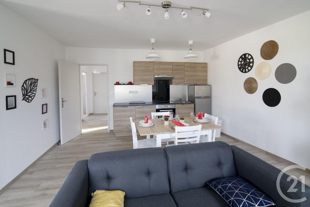 Appartement F4 à louer - 4 pièces - 71.75 m2 - MONTLUCON - 03 - AUVERGNE - Century 21 Pasquet Immobilier