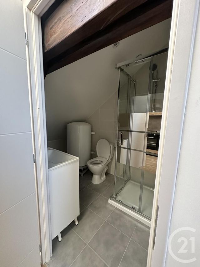 Appartement F3 à louer - 3 pièces - 32.85 m2 - MONTLUCON - 03 - AUVERGNE - Century 21 Pasquet Immobilier